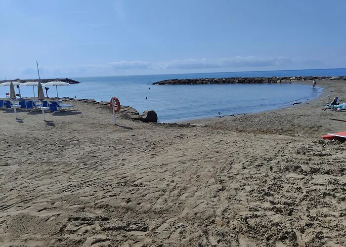 Piano Terra Vicino Al Mare بيت للعطل ريفا ليجوري
